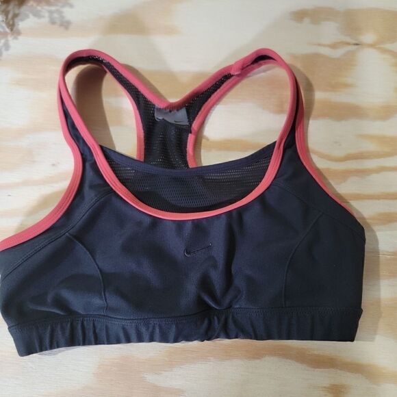 Nike Sports Bra‎ - Picture 1 of 4
